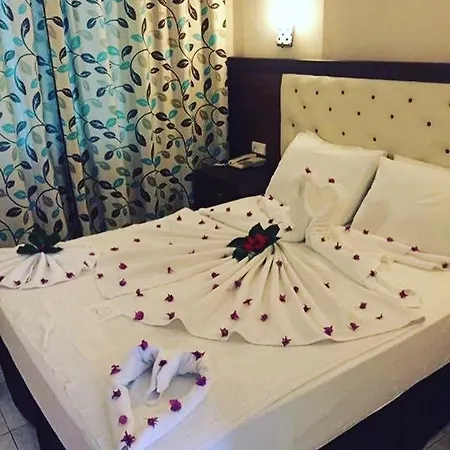 Ozturk Μαρμαρίς