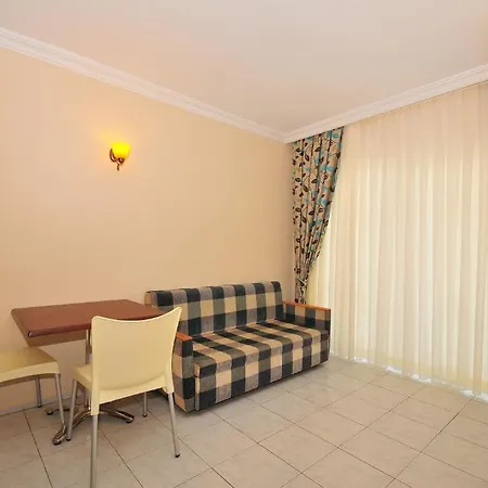 Ozturk 4* Μαρμαρίς