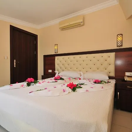 Ozturk Μαρμαρίς