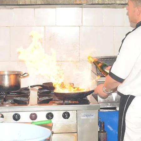 Ozturk Ξενοδοχείο με διαμερίσματα